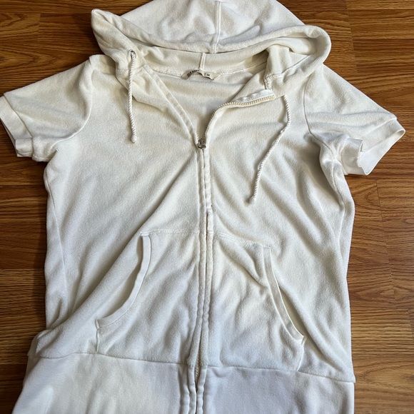 Old Navy Tops - Old navy size M